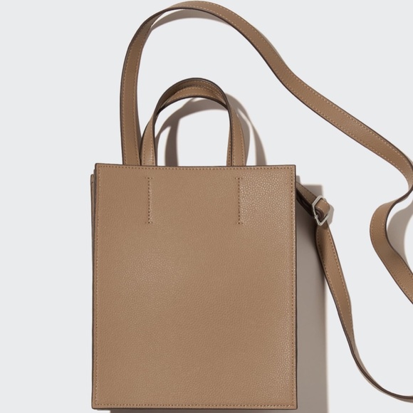 NWT Uniqlo Women’s Faux Leather Square Shoulder Bag Crossbody Bag Beige - Picture 3 of 3
